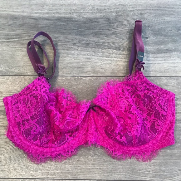 32DD VS Dream Angels Chantilly Unlined Uplift Bra - Picture 7 of 8